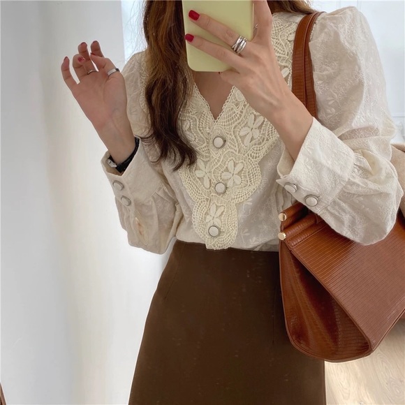 Lace blouse button shirt embroidery floral long sleeve cream apricot - Picture 6 of 8